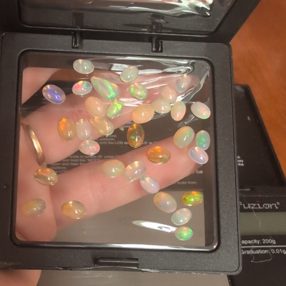 Loose Opal Gemstones